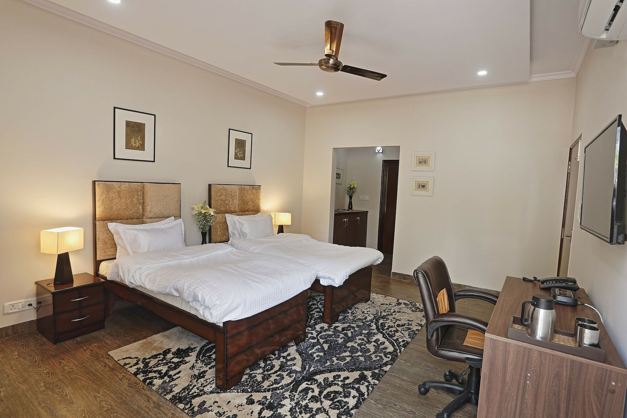 Arkaya Inn Gurgaon Exterior photo